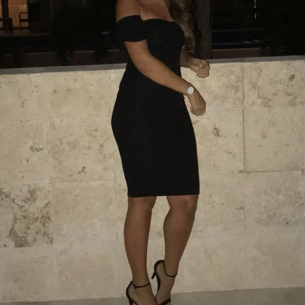 Missguided Black Off-Shoulder‎ Dress